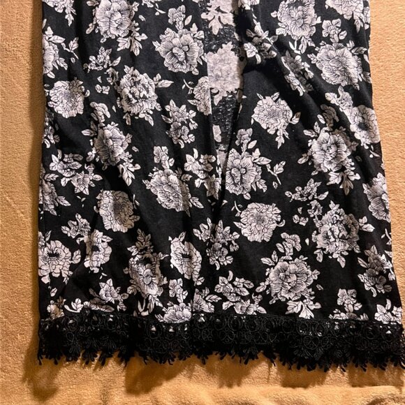 One A Women Medium Black White Floral Knit‎ Lace Long Sleeve Open Cardigan (V) - Picture 2 of 7